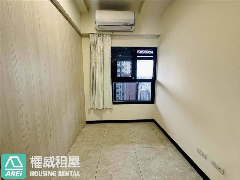 愛情河左岸｜全新高樓層純白景觀宅｜俯瞰愛河天際ｘ平面車位