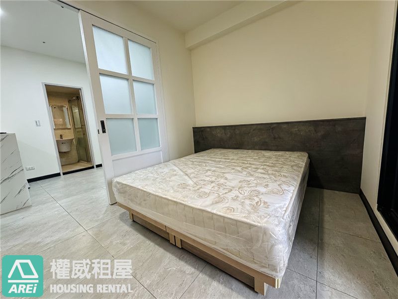 愛情河左岸｜全新高樓層純白景觀宅｜俯瞰愛河天際ｘ平面車位
