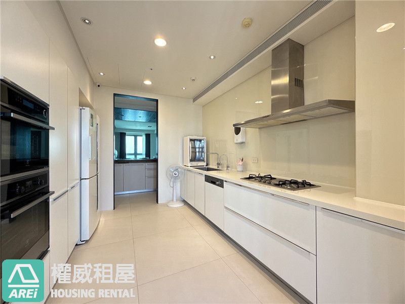 國硯亞灣｜凌空望海．飯店式名邸．尊榮不凡之選