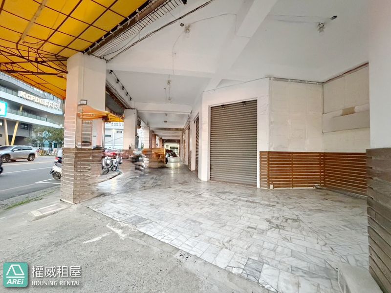 💥💥鼓山三角窗店面｜黃金店面賺錢店面｜輕軌捷運💥💥