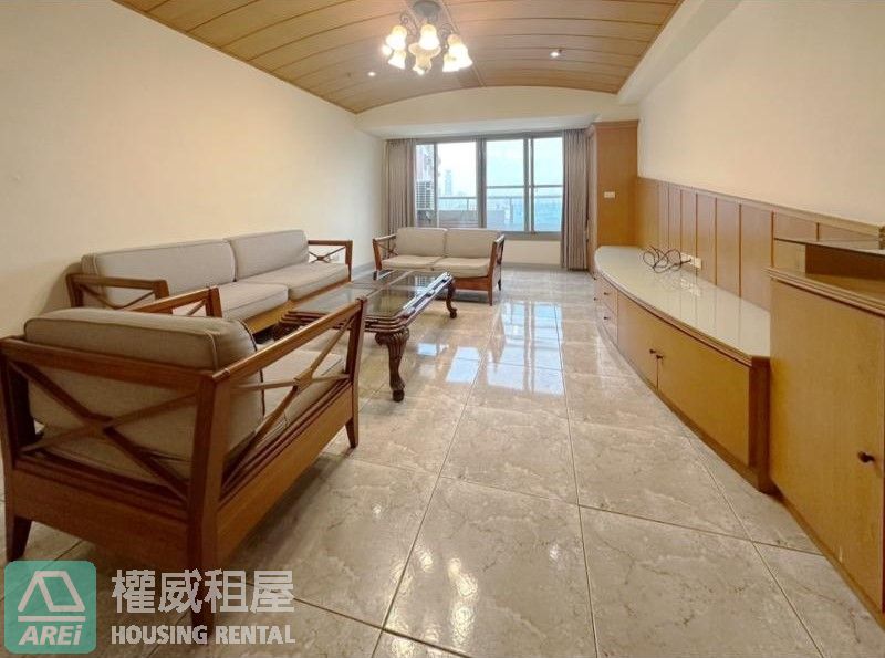 河堤社區｜鼎宇心園｜寬敞4房含平車