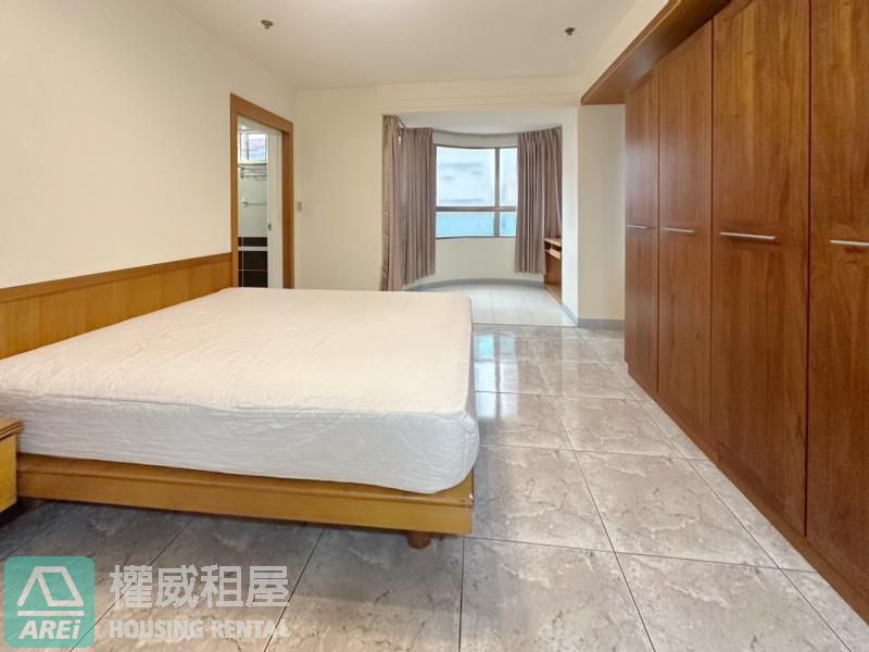 河堤社區｜鼎宇心園｜寬敞4房含平車