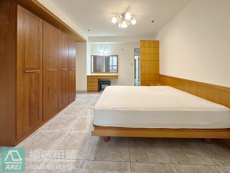 河堤社區｜鼎宇心園｜寬敞4房含平車