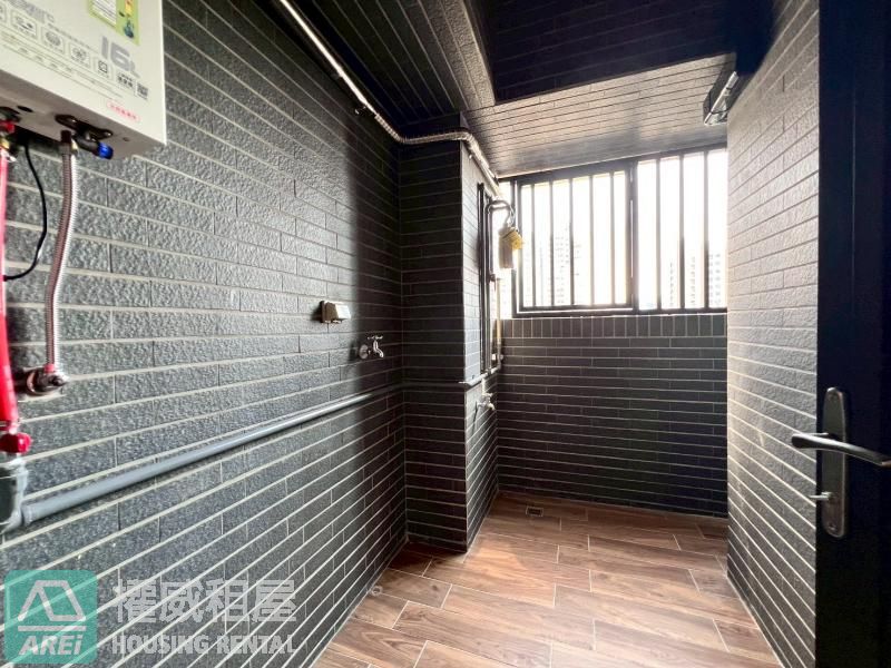 🌳蓮池潭巨蛋|心儀大空間3房平車|高潭市2