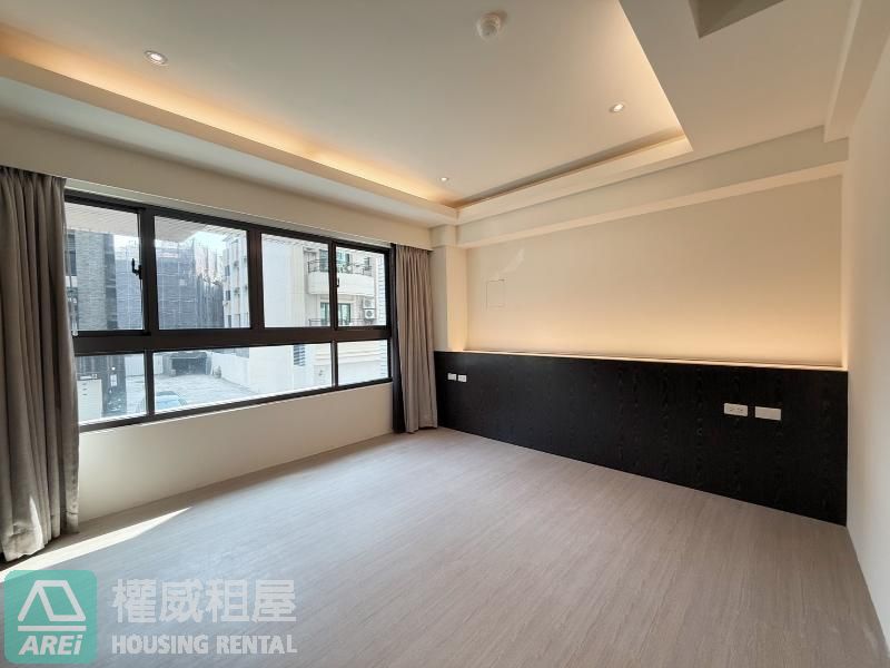 左營高鐵特區｜新光CITY｜寬敞樓中樓3房平車