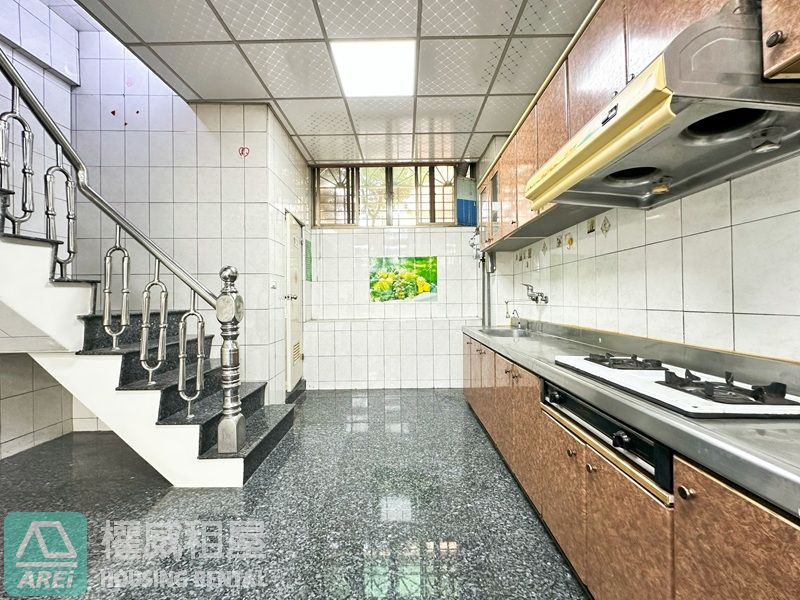 建工陽明商圈1+2店住3房可停車可租補