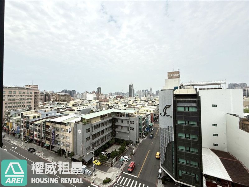 高雄車站匯視界 ✨ 全新白亮3房大空間｜平車可租補