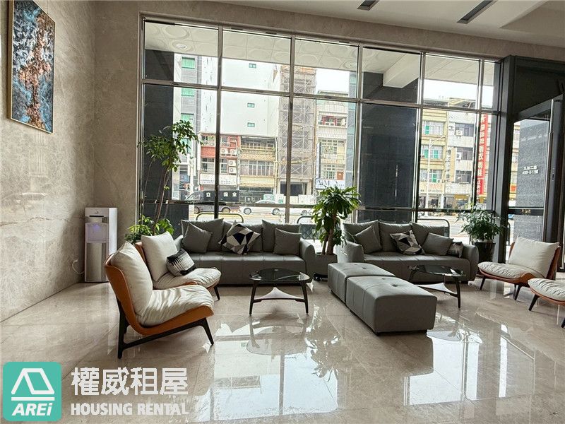 高雄車站匯視界 ✨ 全新白亮3房大空間｜平車可租補