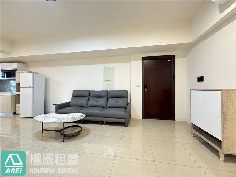 高雄車站匯視界 ✨ 全新白亮3房大空間｜平車可租補