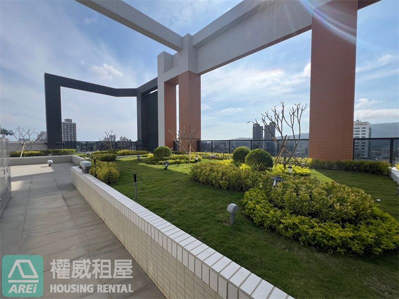 高雄車站匯視界 ✨ 全新白亮3房大空間｜平車可租補