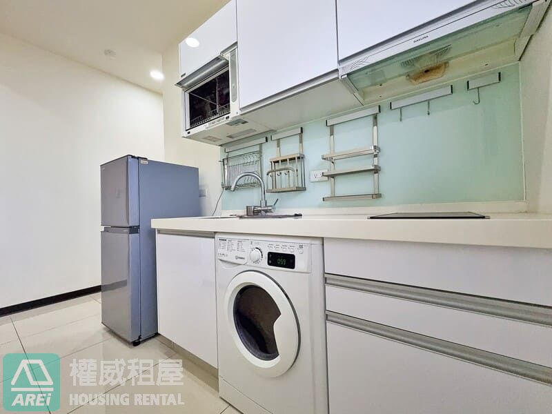 中央公園民生香榭採光通風兩房車位