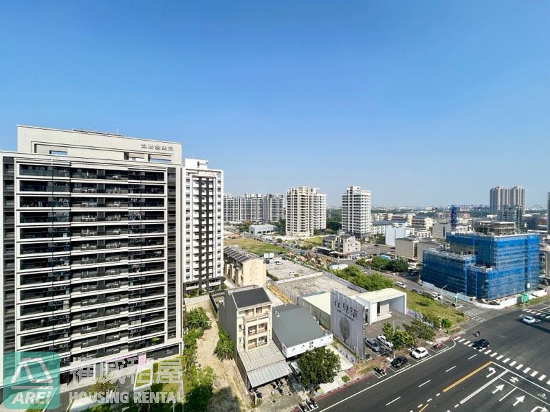 戀戀風尚｜高大特區高樓2+1房2衛平車