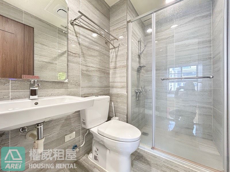 戀戀風尚｜高大特區高樓2+1房2衛平車