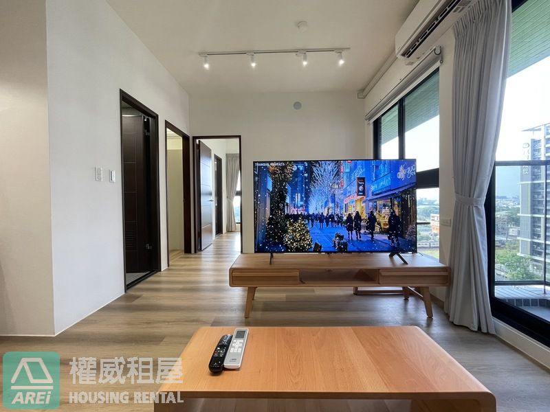東區研森全新採光無印2+1房平車