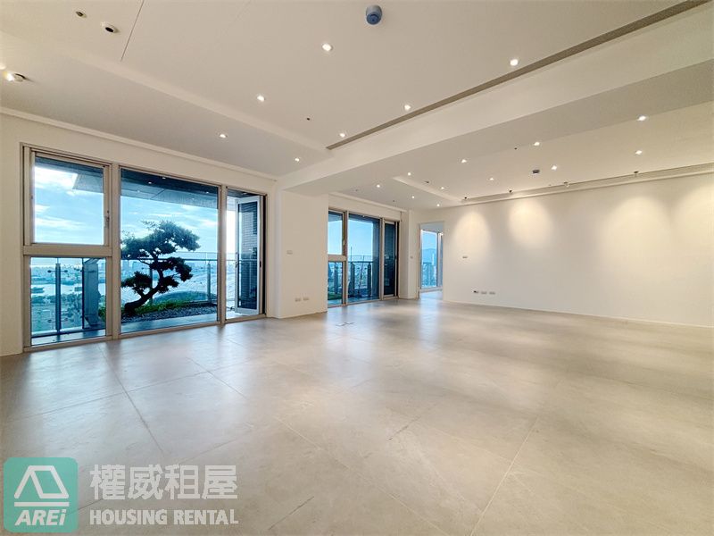 亞灣領袖入席港景制震豪邸｜大船入港3+1房平車