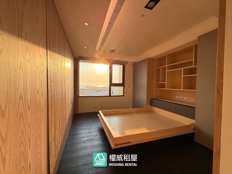 楠梓京城樂活｜絕美海景｜兩房大平車