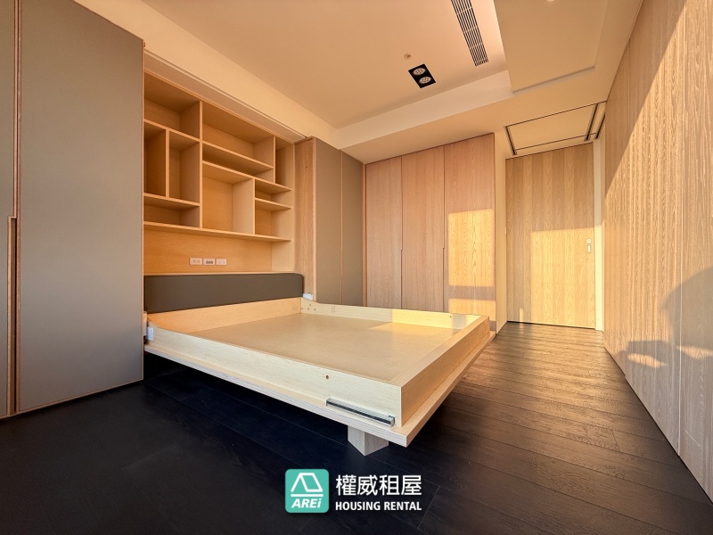 楠梓京城樂活｜絕美海景｜兩房大平車