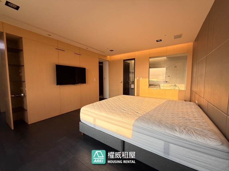 楠梓京城樂活｜絕美海景｜兩房大平車