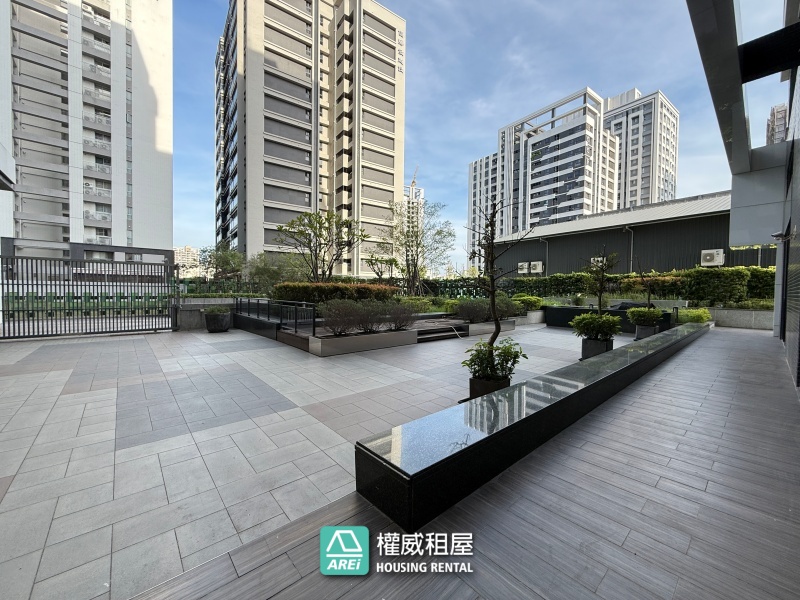 楠梓京城樂活｜絕美海景｜兩房大平車