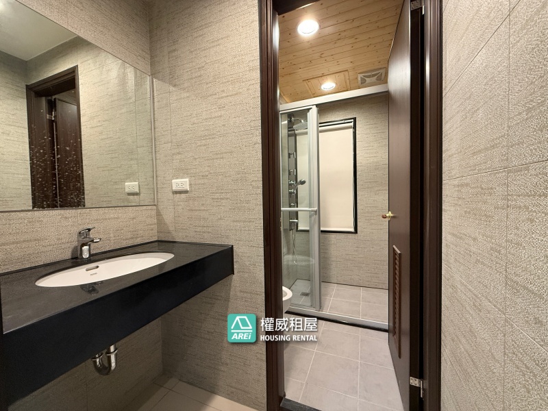 崑庭馥御｜永久棟距極簡風格｜3房平車