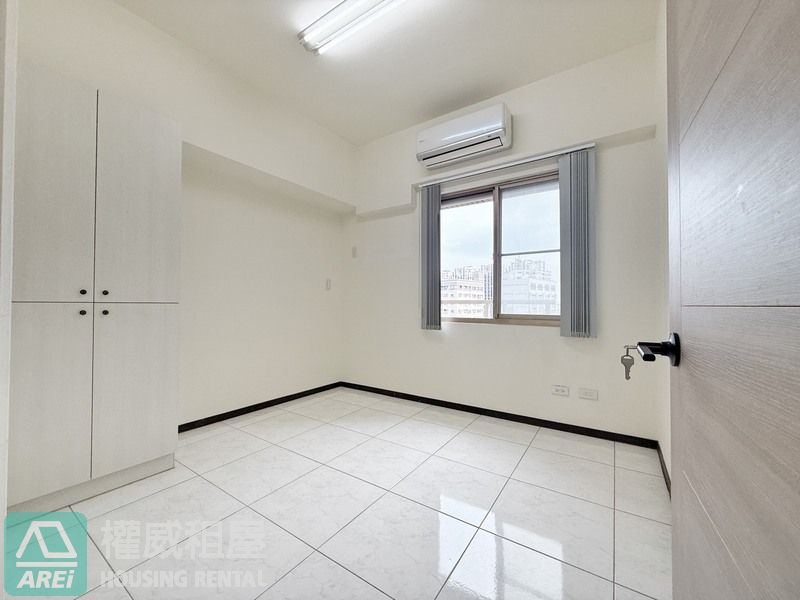 義華機能商圈卡第亞前後陽台採光大兩房車位