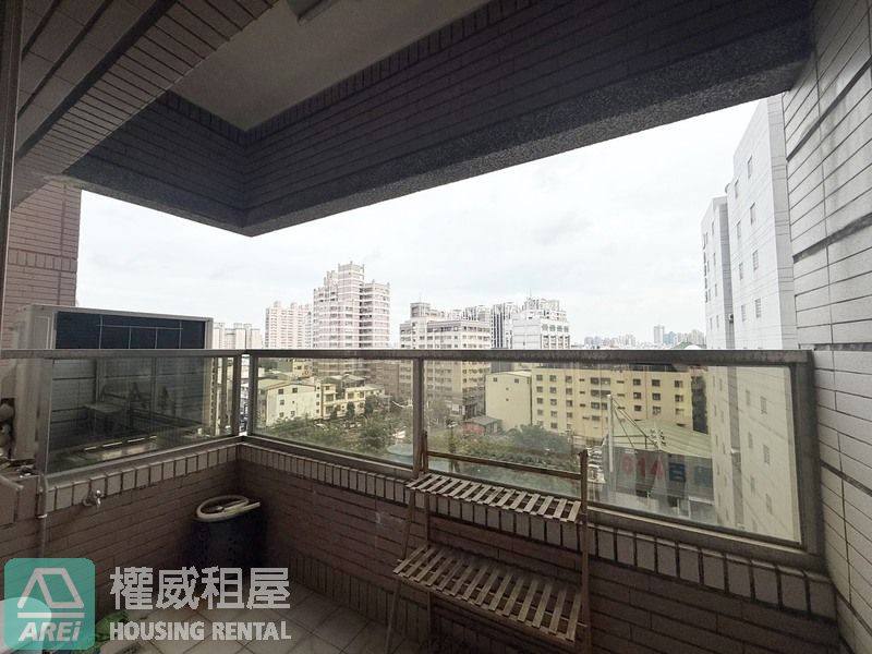 義華機能商圈卡第亞前後陽台採光大兩房車位