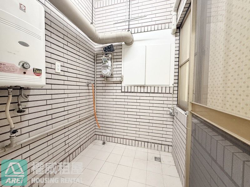 義華機能商圈卡第亞前後陽台採光大兩房車位