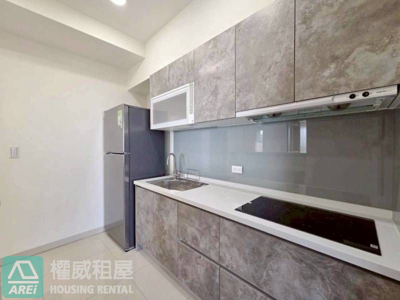 雙面採光x 可租補x 左營高鐵x 鑫悅|三鐵共構x 三房平車