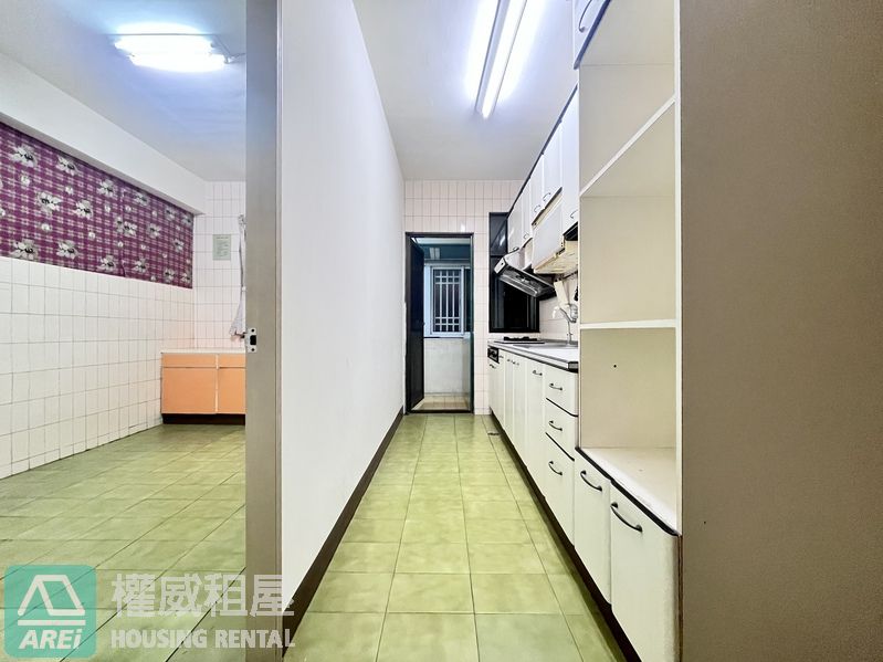 文化中心商圈｜稀有四房大坪數｜華廈電梯