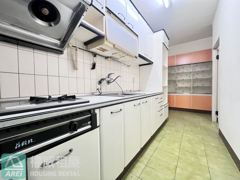 文化中心商圈｜稀有四房大坪數｜華廈電梯