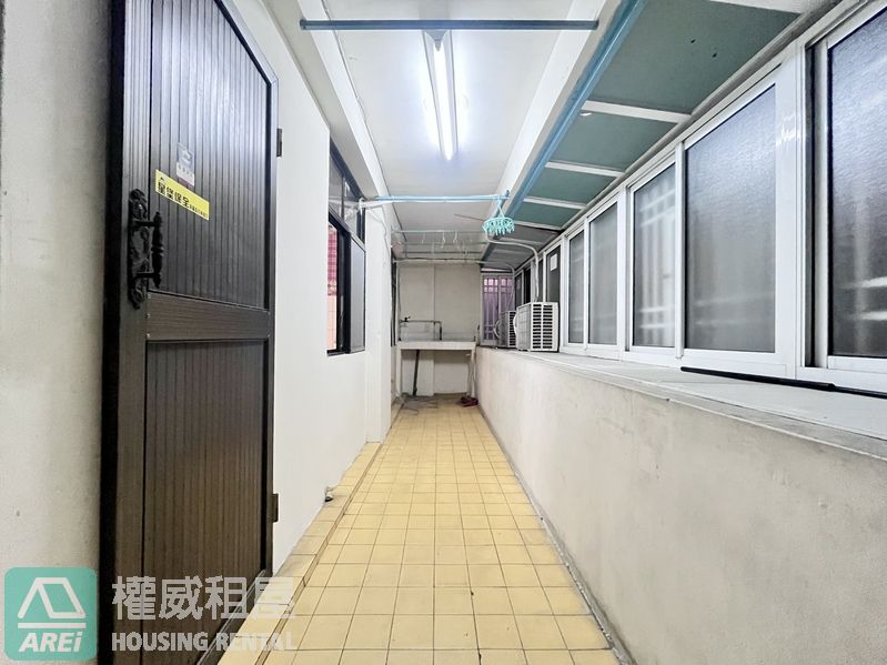 文化中心商圈｜稀有四房大坪數｜華廈電梯