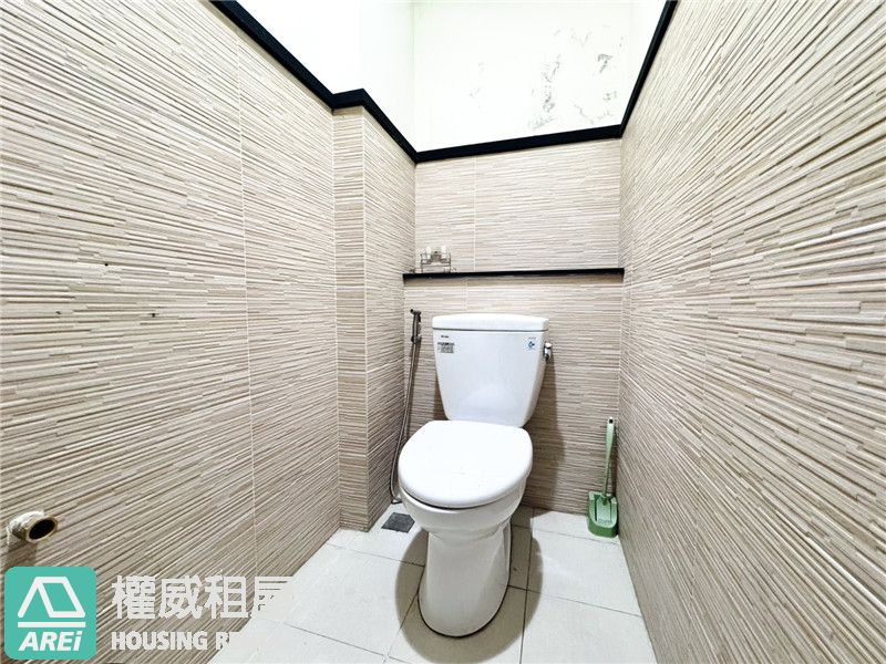 R9中央公園｜美麗島雙捷．近新崛江大坪數五樓透天店面