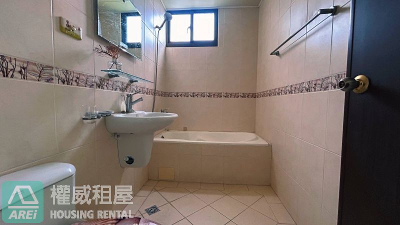 楠梓大四房空屋可寵家具可談