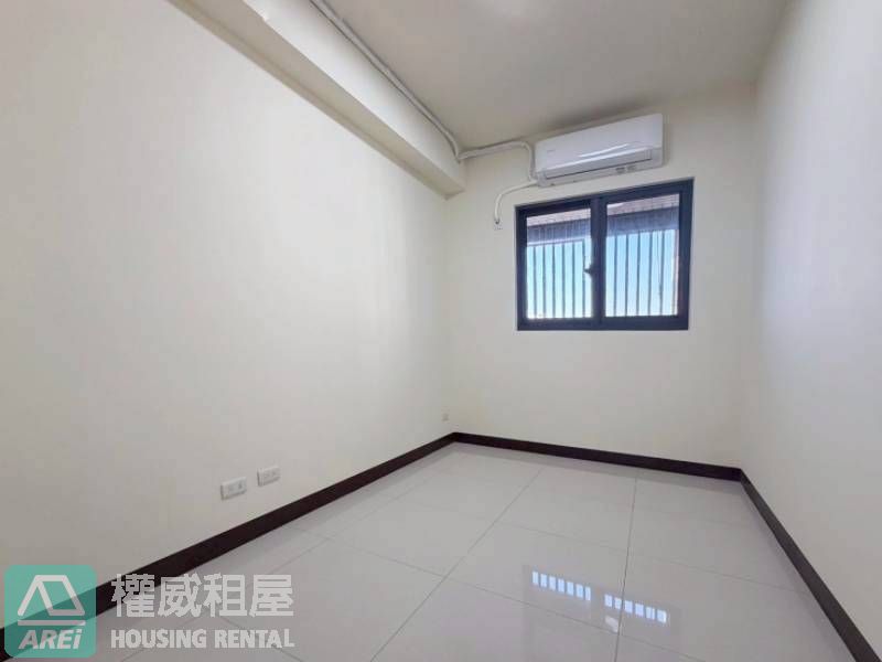 高大特區| 華雄交響曲| 河畔首排| 全新兩房平車含管