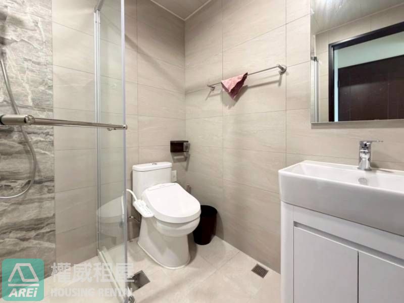 高大特區| 華雄交響曲| 河畔首排| 全新兩房平車含管