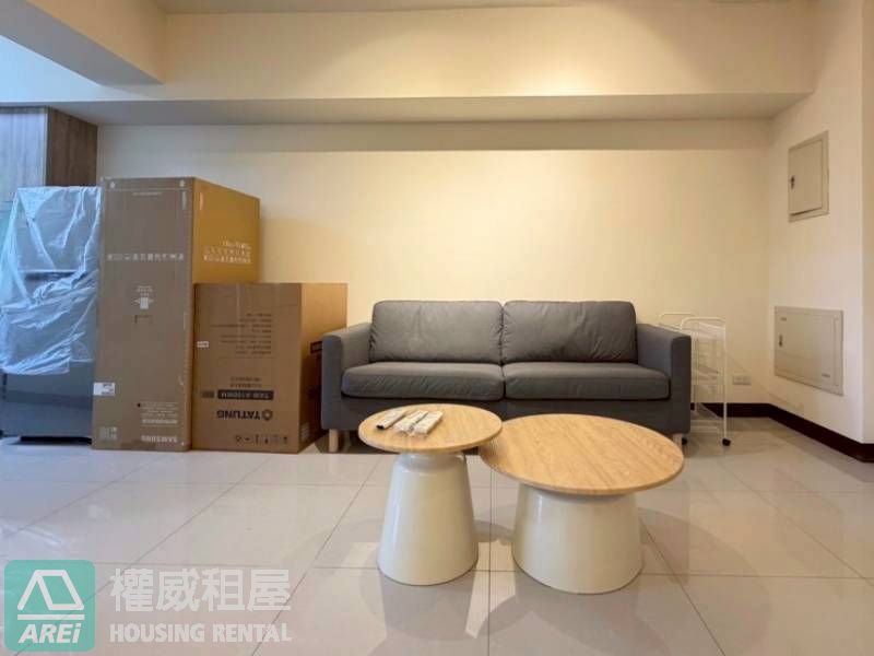 高大特區| 華雄交響曲| 河畔首排| 全新兩房平車含管