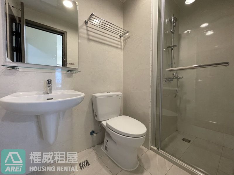 高鐵站遠雄明日讚無印2+1房平車可租補