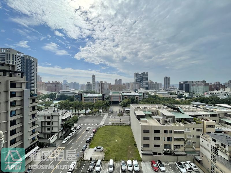 R15收納巨蛋天際線｜生態園區春川大三房平車