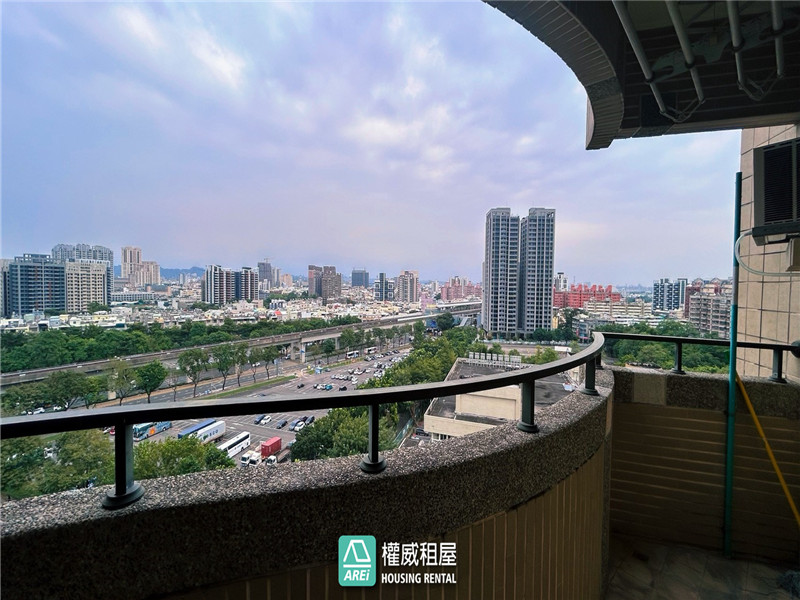 楠梓大四房空屋可寵家具可談