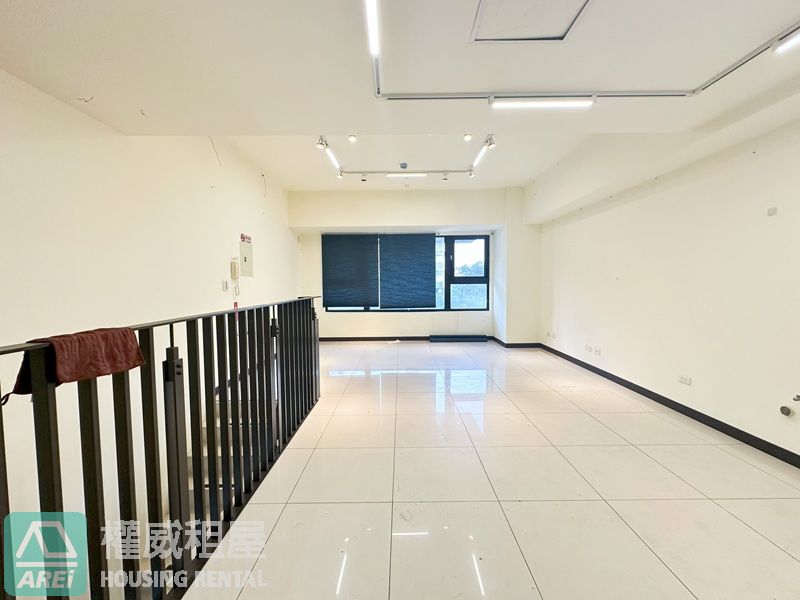 仁武大麗城八德商圈1+2樓金店面