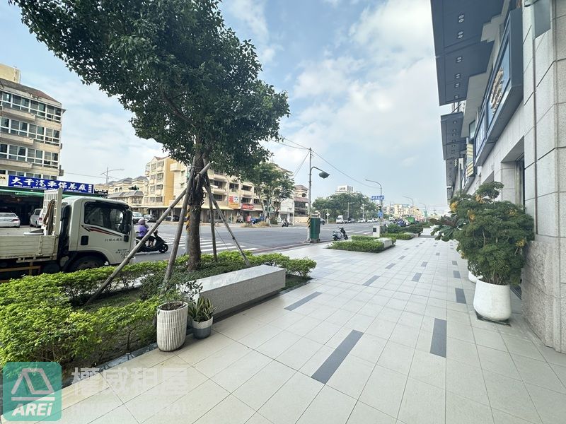 仁武大麗城八德商圈1+2樓金店面