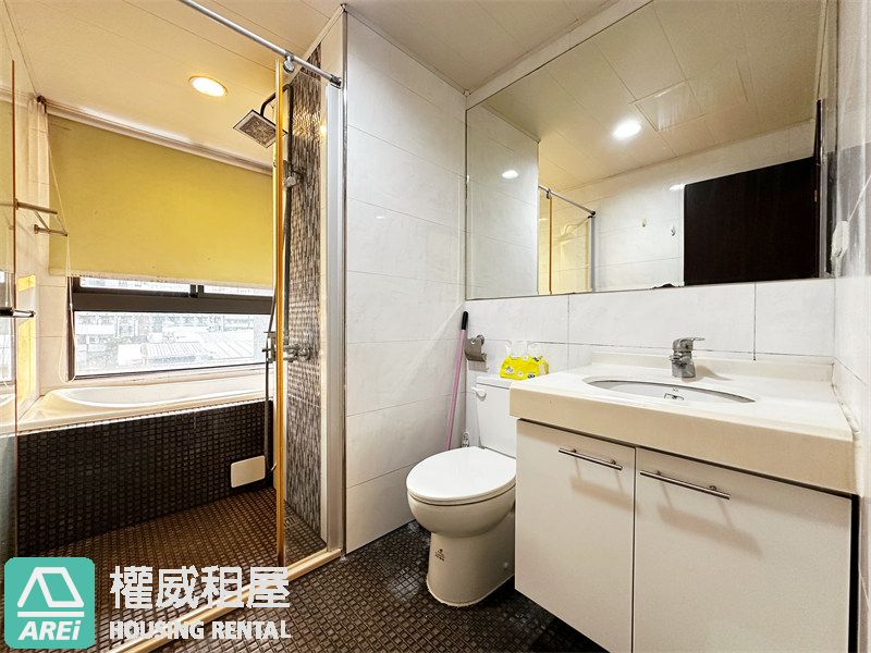 樹德家商｜輕軌站｜THE ONE．三樓晨光．留給生活一間剛剛好的兩房