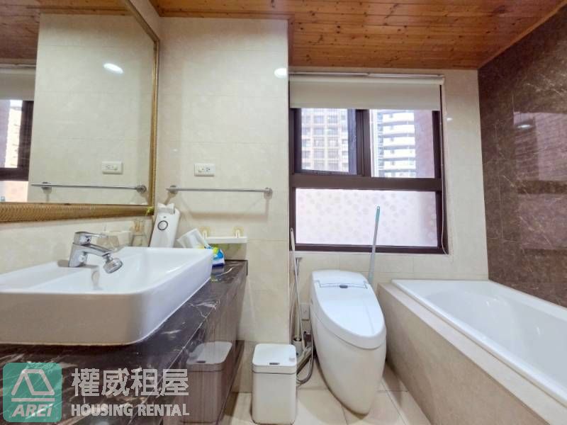 R16新左營高鐵 | TOP協勝發 | 高鐵特區 | 三房可租補