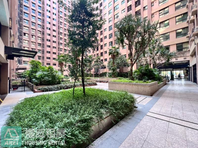 🏡 美術館|印象巴黎|1房+1衛有浴缸|平車