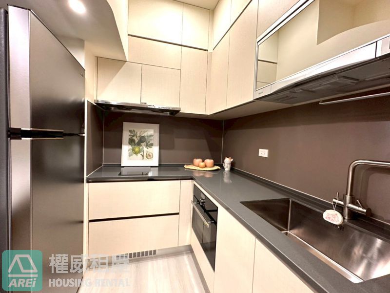 京城新世界｜R8 三多商圈核心．高樓景觀 2房雙衛｜平面車位可租