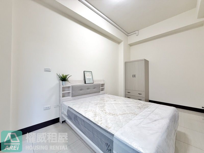 仁武皇家美墅精品四層雙車墅傢俱全