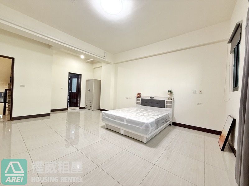 仁武皇家美墅精品四層雙車墅傢俱全