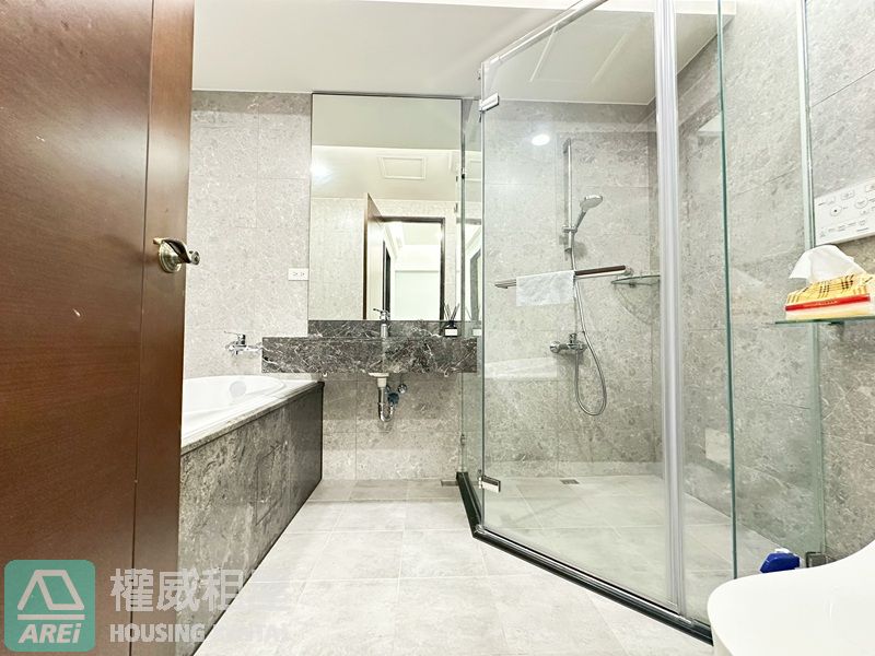 美術館惟美術精緻2房車位可寵可租補