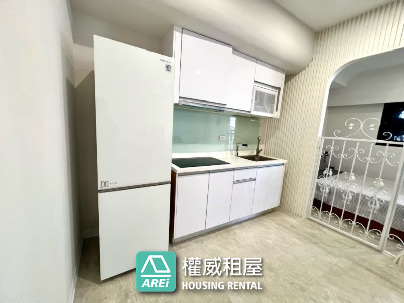 愛情河左岸|愛河之心|高樓二改一大房|可寵可租補