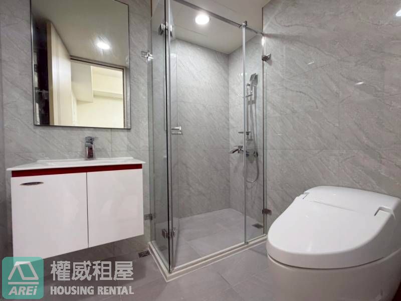 鳳凰信義| 岡山捷運宅| 兩房可租補| 樂購百貨x高醫岡山醫院